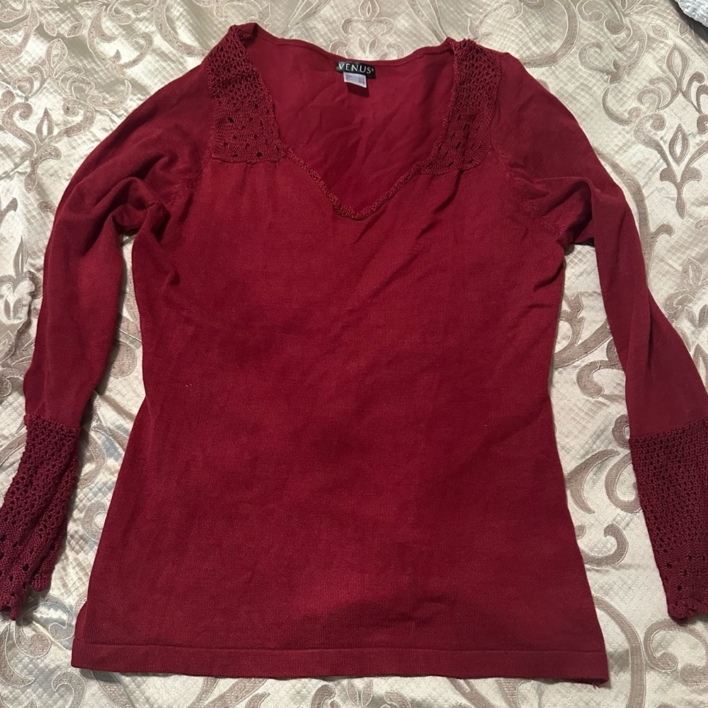 ⚡️(3/15). Venus Women’s Burgundy Crochet Long Sleeve Top. Size Large.